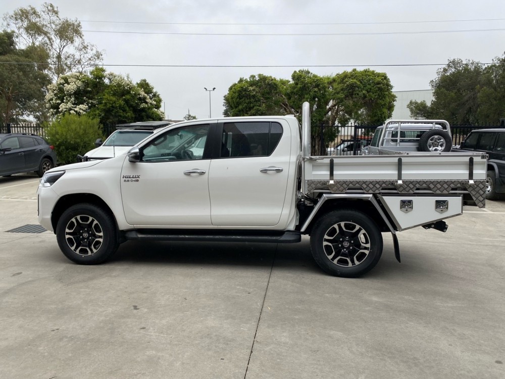 This is a photo of a Toyota Tacoma with a Heavy Duty Aluminium Flatbed