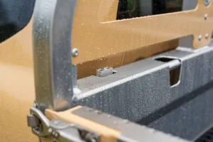 Ford Super Duty with Norweld tray hinges