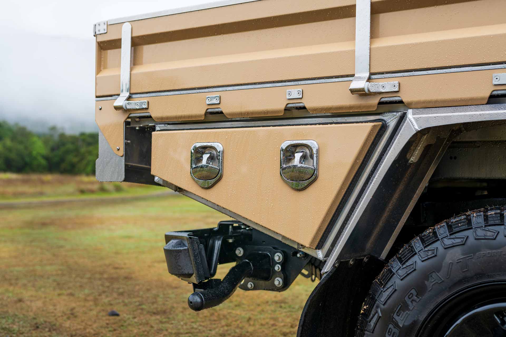 Torque Ford Super Duty with Norweld Elite tray toolbox