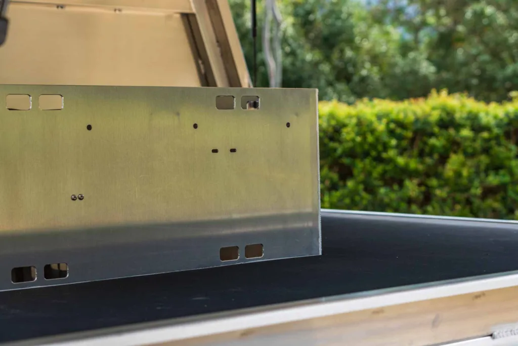 Ford-Ranger-Super-Duty-with-Norweld-Elite-Tray-and-3-Door-Contractor-Tradie-Canopy-Seismic-Tan-07