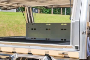 Ford-Ranger-Super-Duty-with-Norweld-Elite-Tray-and-3-Door-Contractor-Tradie-Canopy-Seismic-Tan-09