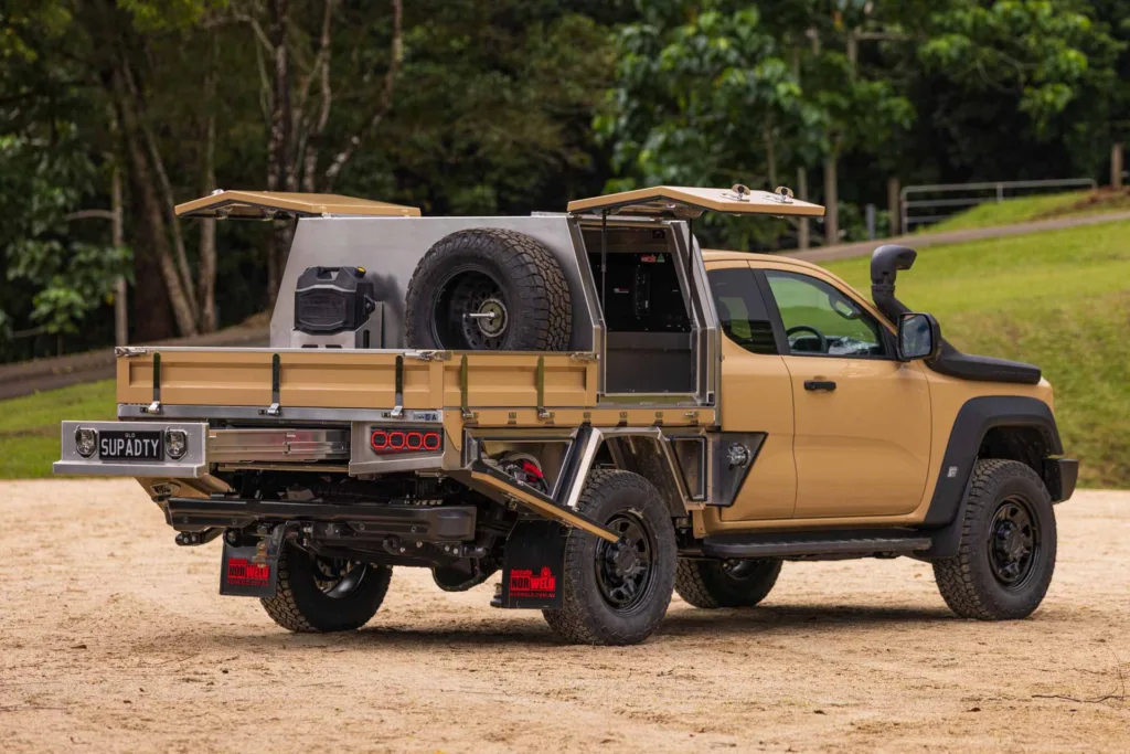Ford Super Duty with Elite tray and half canopy