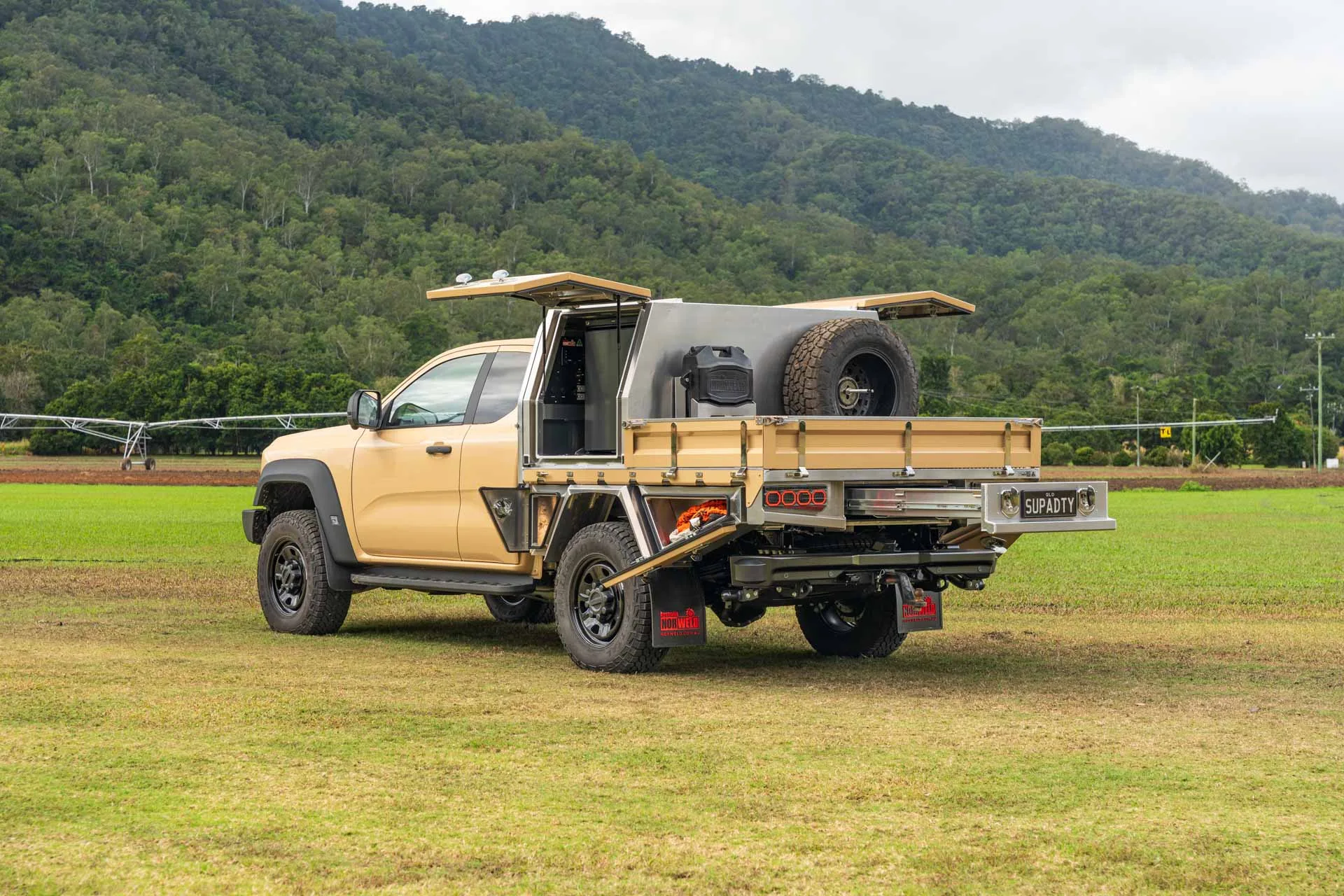 Ford Super Duty Trays & Canopies