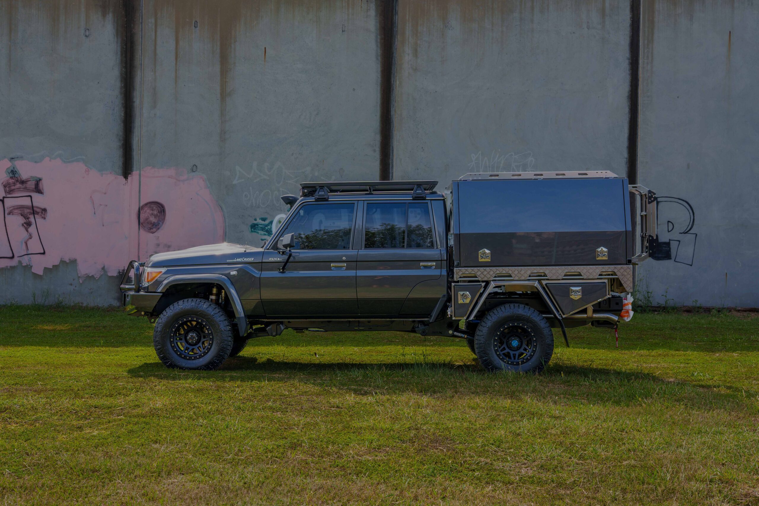 This is a photo of a Full Time tourer Toyota LandCruiser 79 Series with a Heavy Duty Aluminium Ute Tray