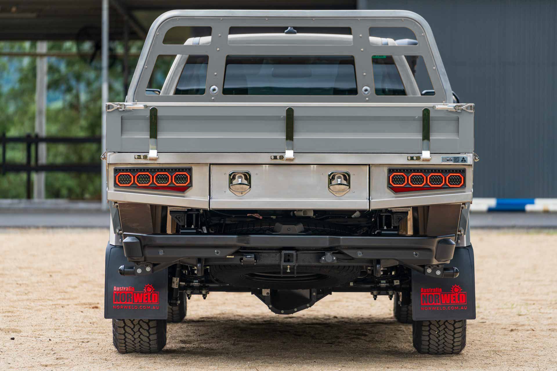 Ford Super Duty Trays & Canopies