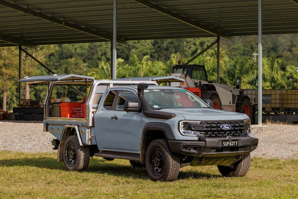 Super Duty 3 Door Command Grey doors open