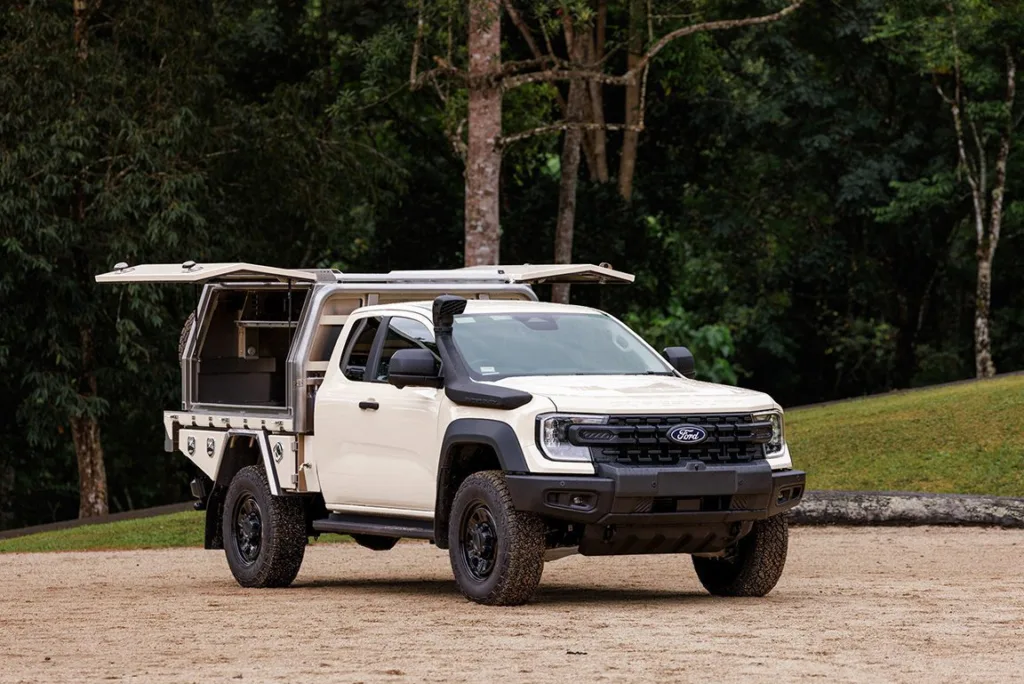 Super Duty with gullwing toolboxes