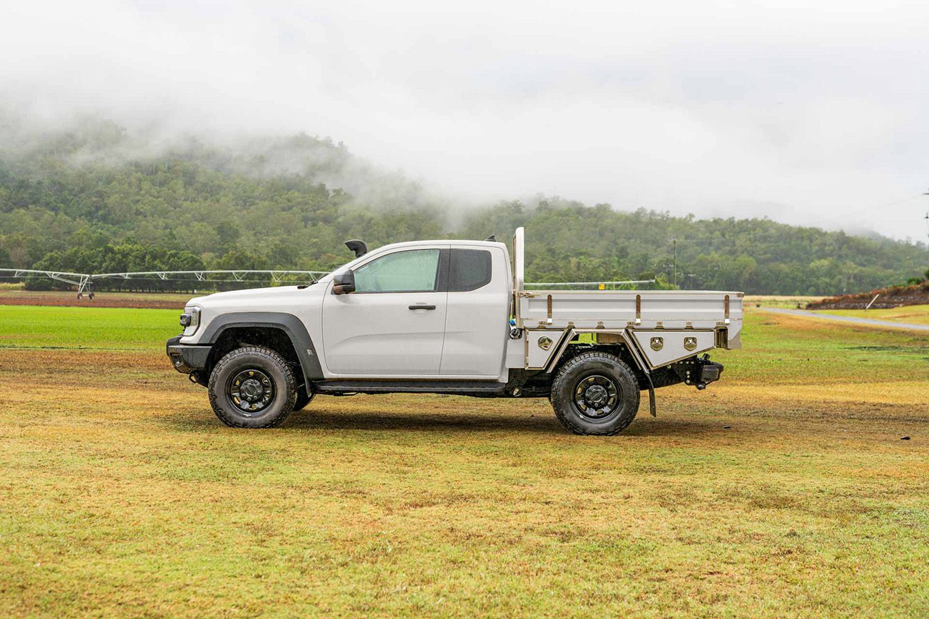 Ford Super Duty Trays & Canopies