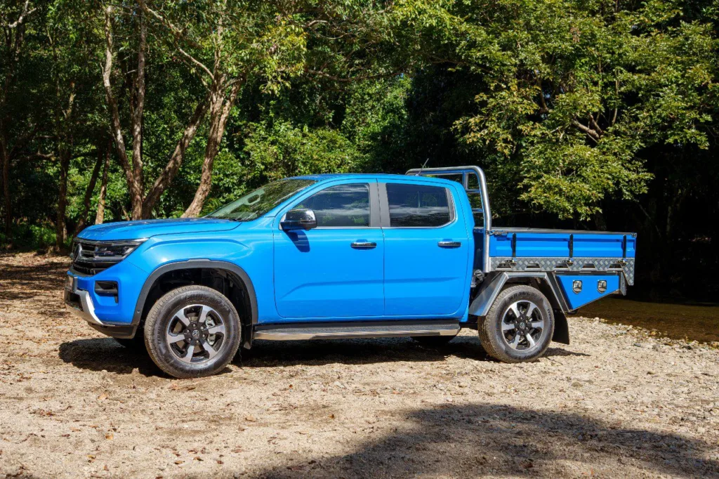 Dual Cab Blue Amarok Forest Creek Ute Tray