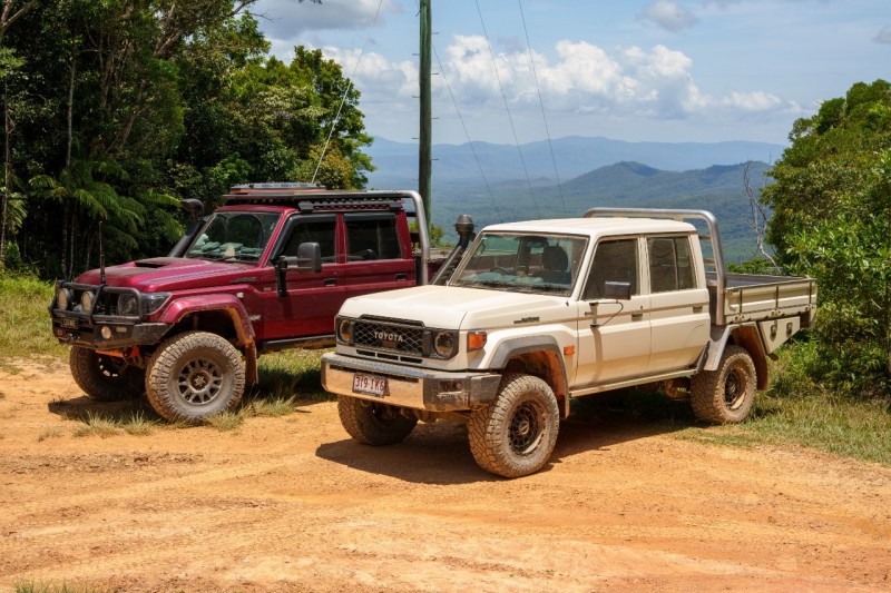 4-Cylinder-Toyota-LandCruiser-7906120
