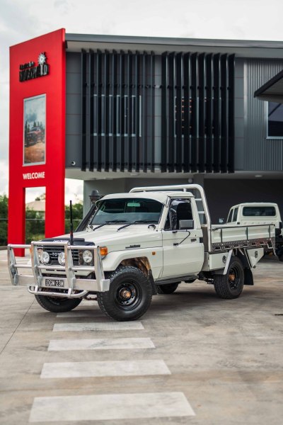 1_Toyota-75-Series-Single-Cab