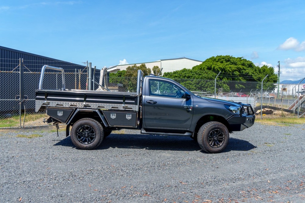 This is a Norweld Heavy Duty Aluminium Ute Tray on a Toyota HIlux Showcasing the Side On