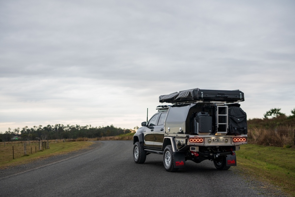 Toyota-Hilux-GR-Sport-Canopy-90